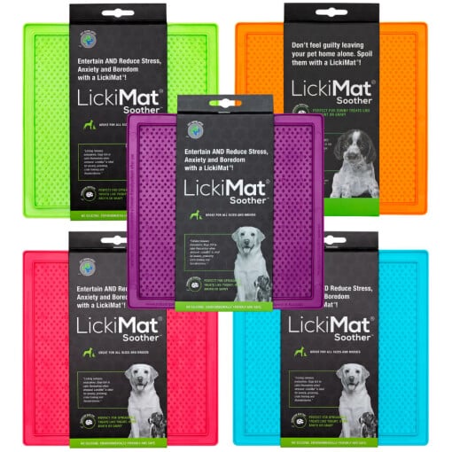 LickiMat Soother aktivointimatto viisi eri väriä.